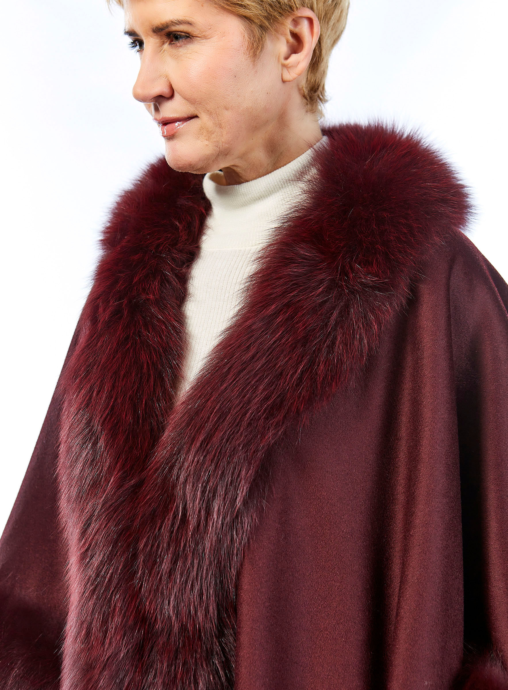 Poncho Fuchs verbrämt