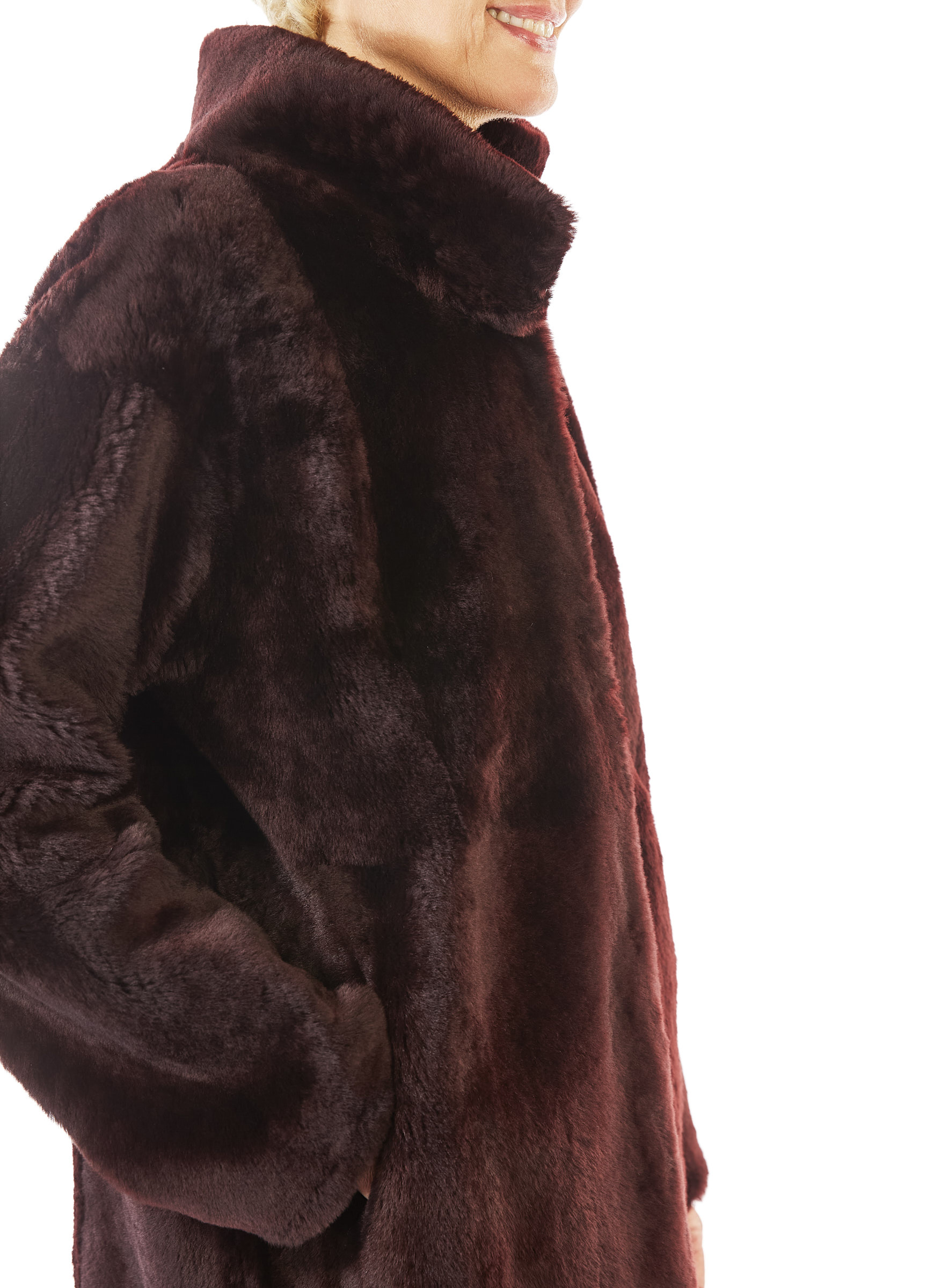 Langer Lammfell Wendemantel bordeaux von Werner Christ