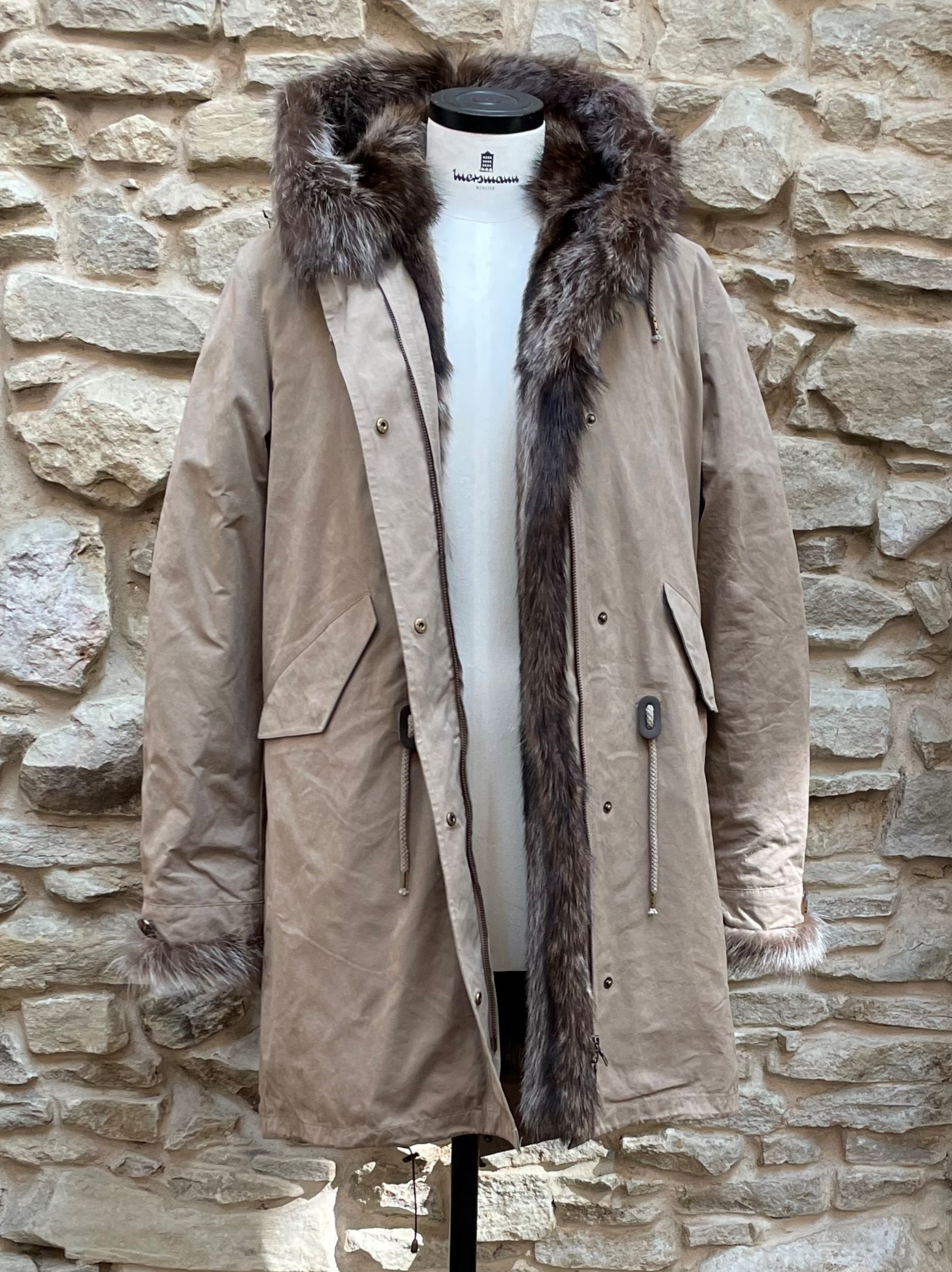 Waschbärjacke als Parka umgearbeitet