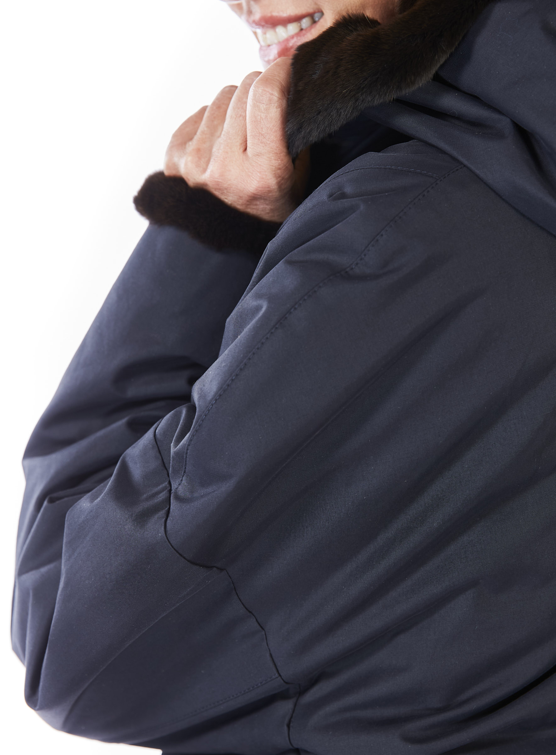Dunkelblaue Wendejacke mit weichem Samtwiesel