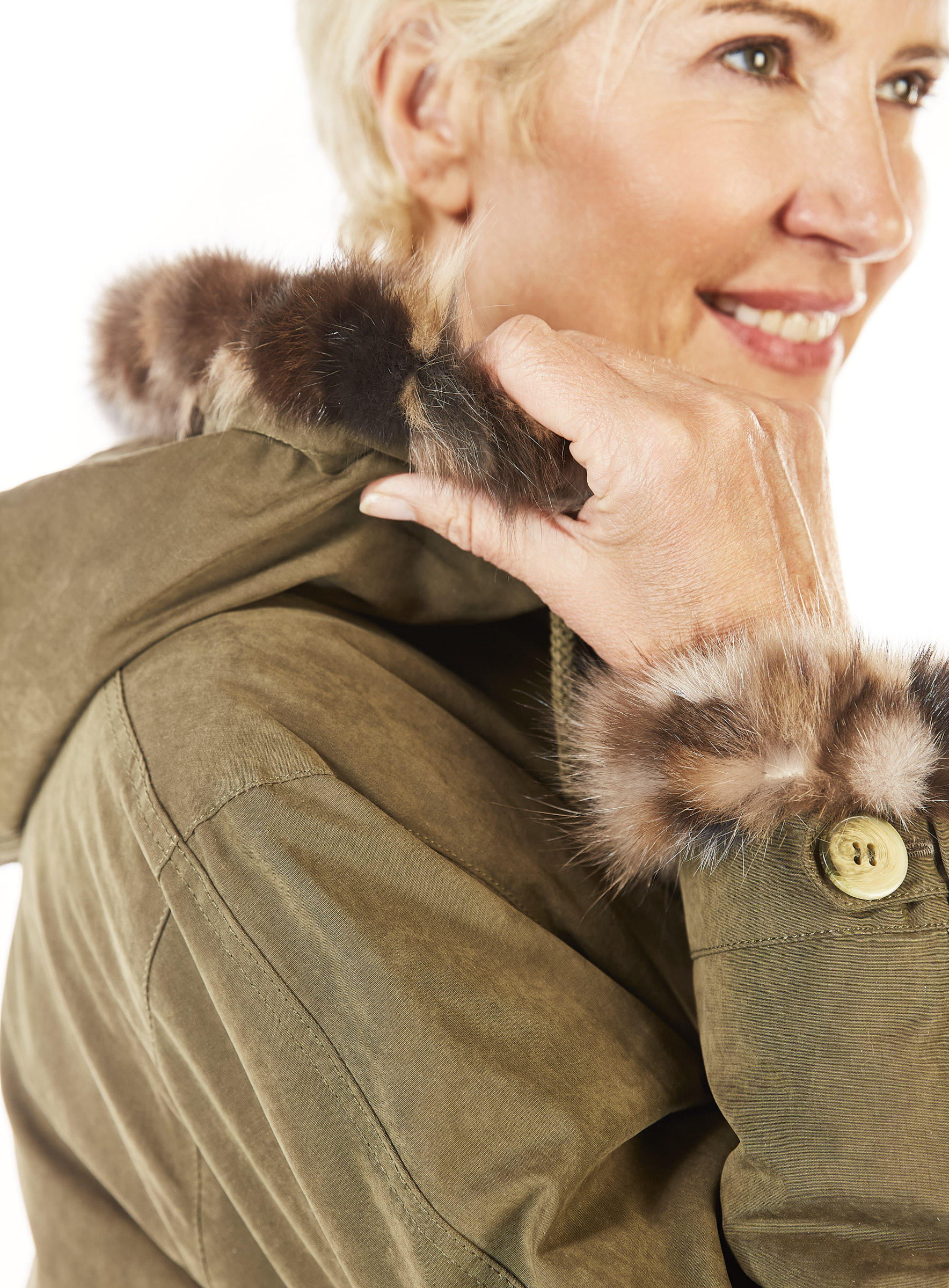 Sportiver Baumwoll Parka mit Zobelpixel oliv