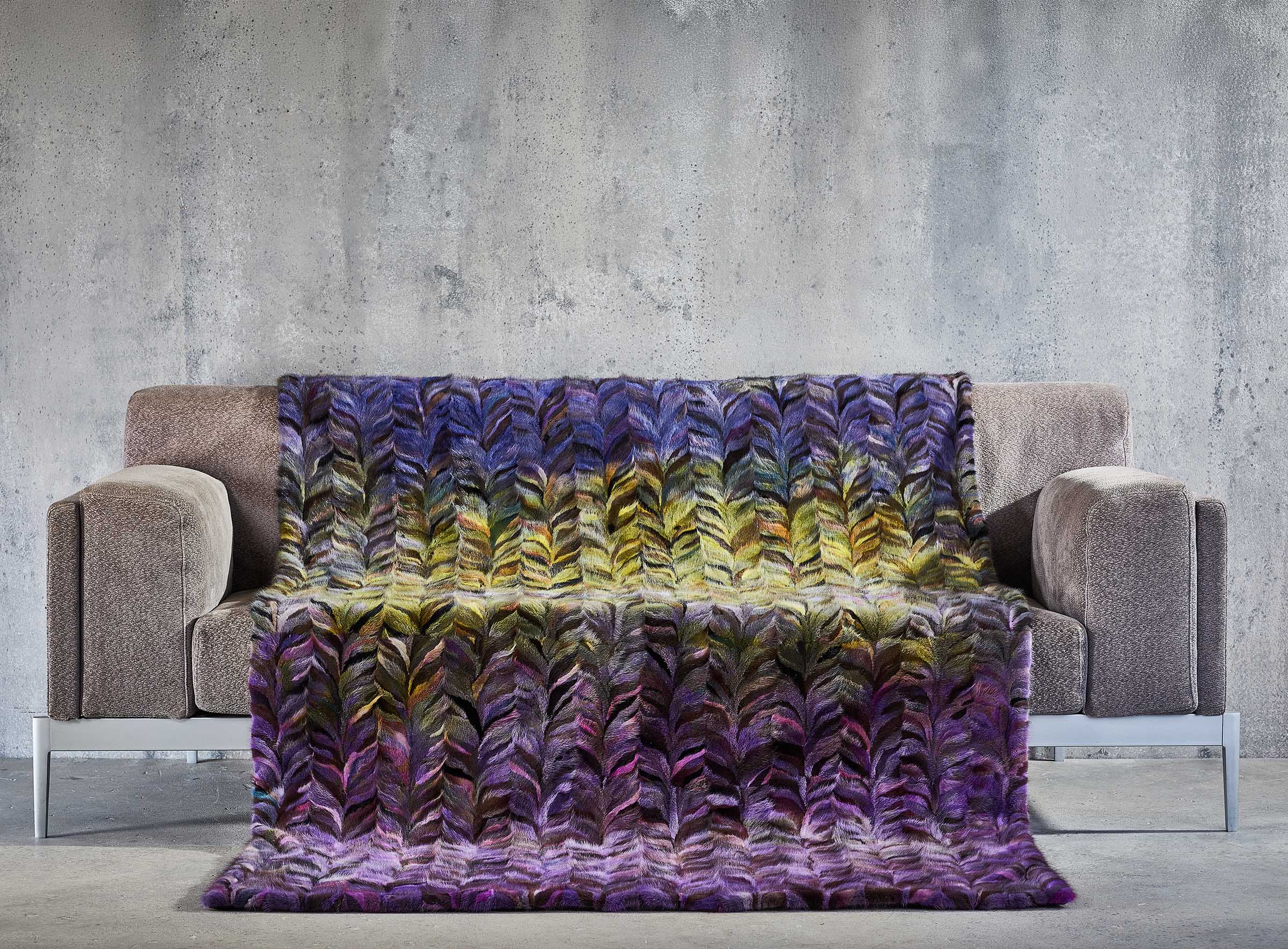 Multicolor Nerzdecke in Patchworkverarbeitung lila lime mit Schurwolle