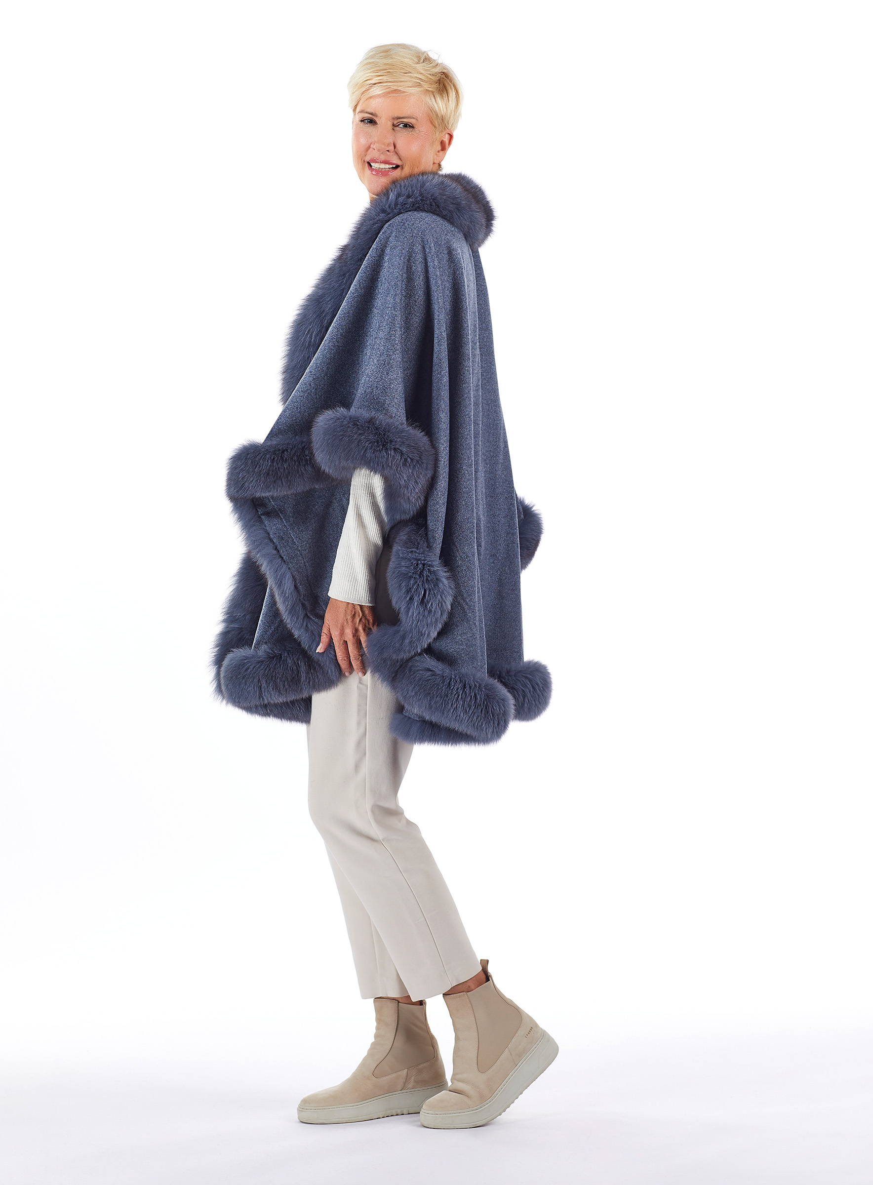 Cashmere Cape mit Fuchsverbrämung graublau