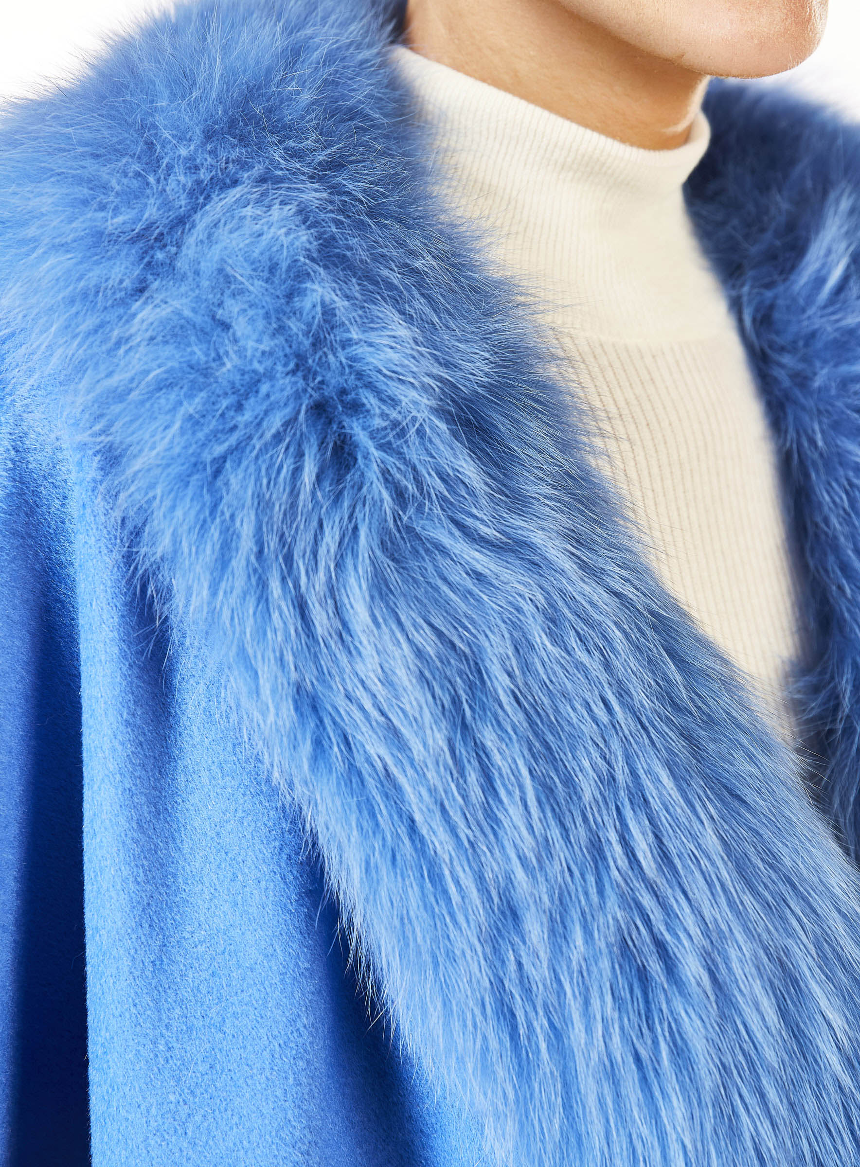 Cashmere Cape mit Blaufuchs blau