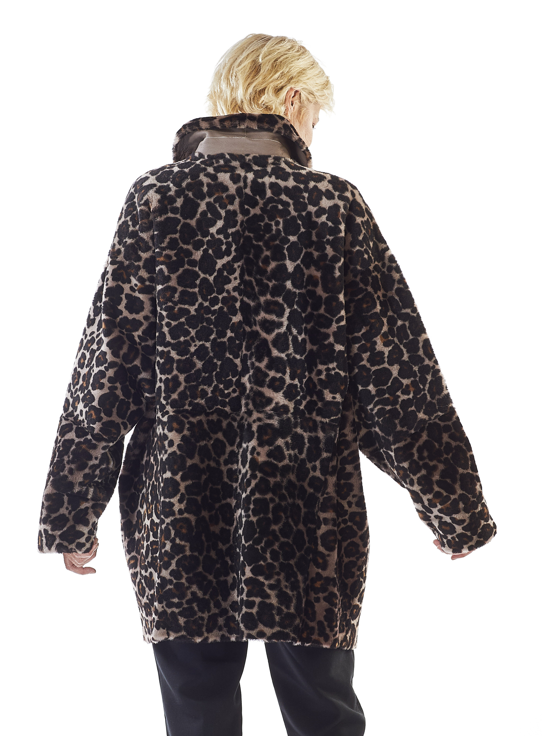Oversized-Lammfelljacke mit Leodruck