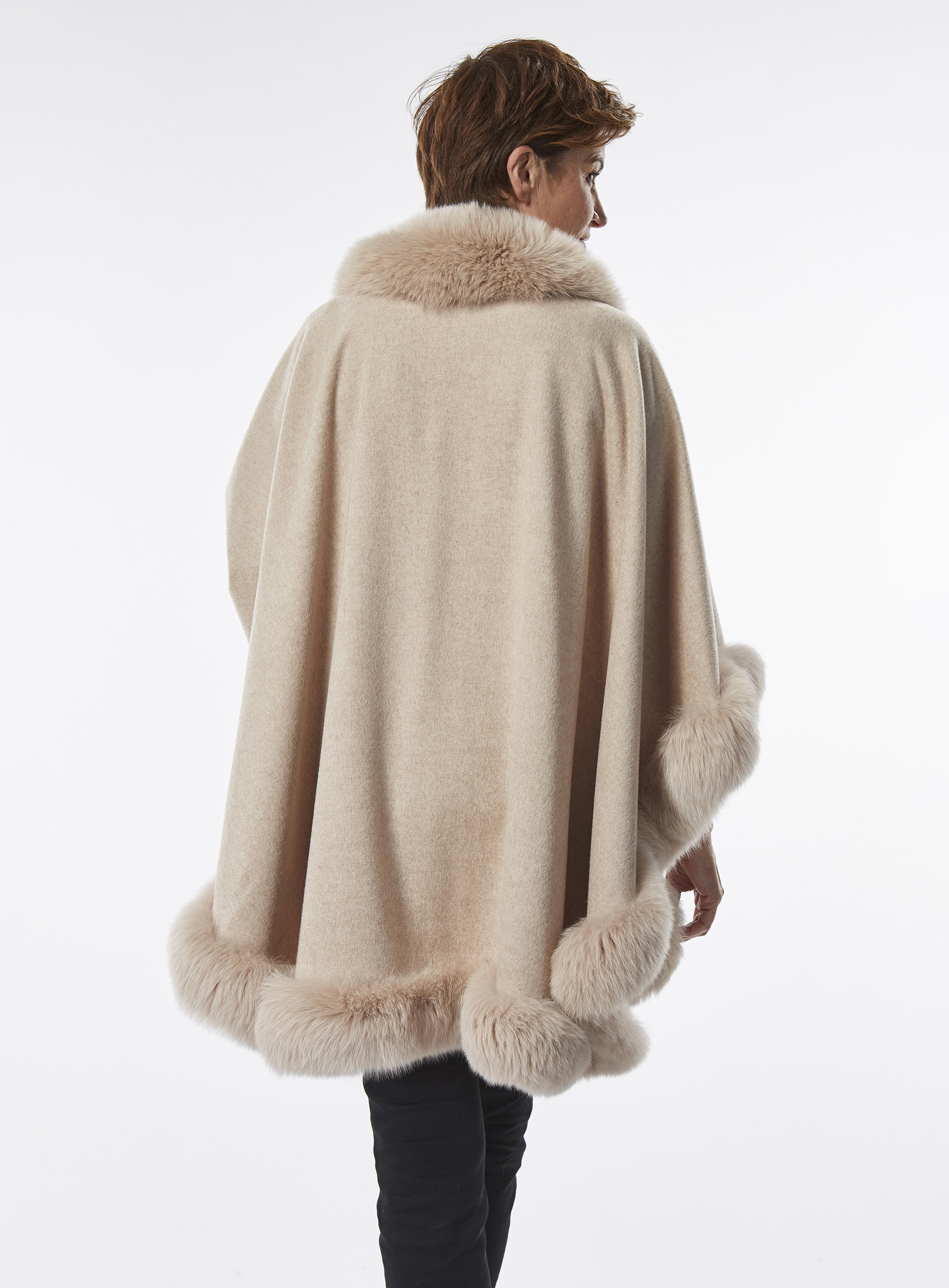 Cashmere Cape mit Blaufuchs beige