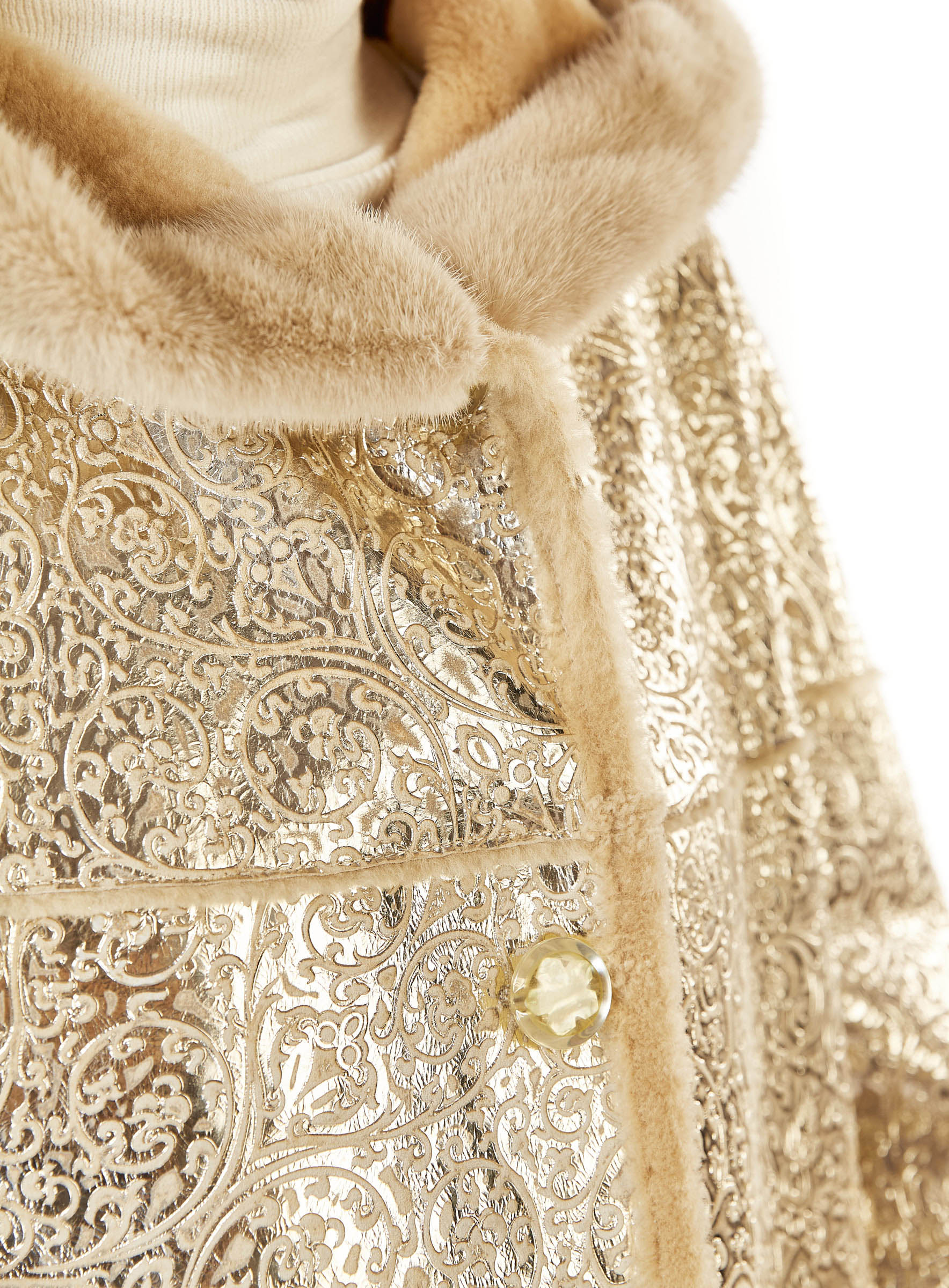 Lammfell Wendemantel mit goldenem Leder von Fontani