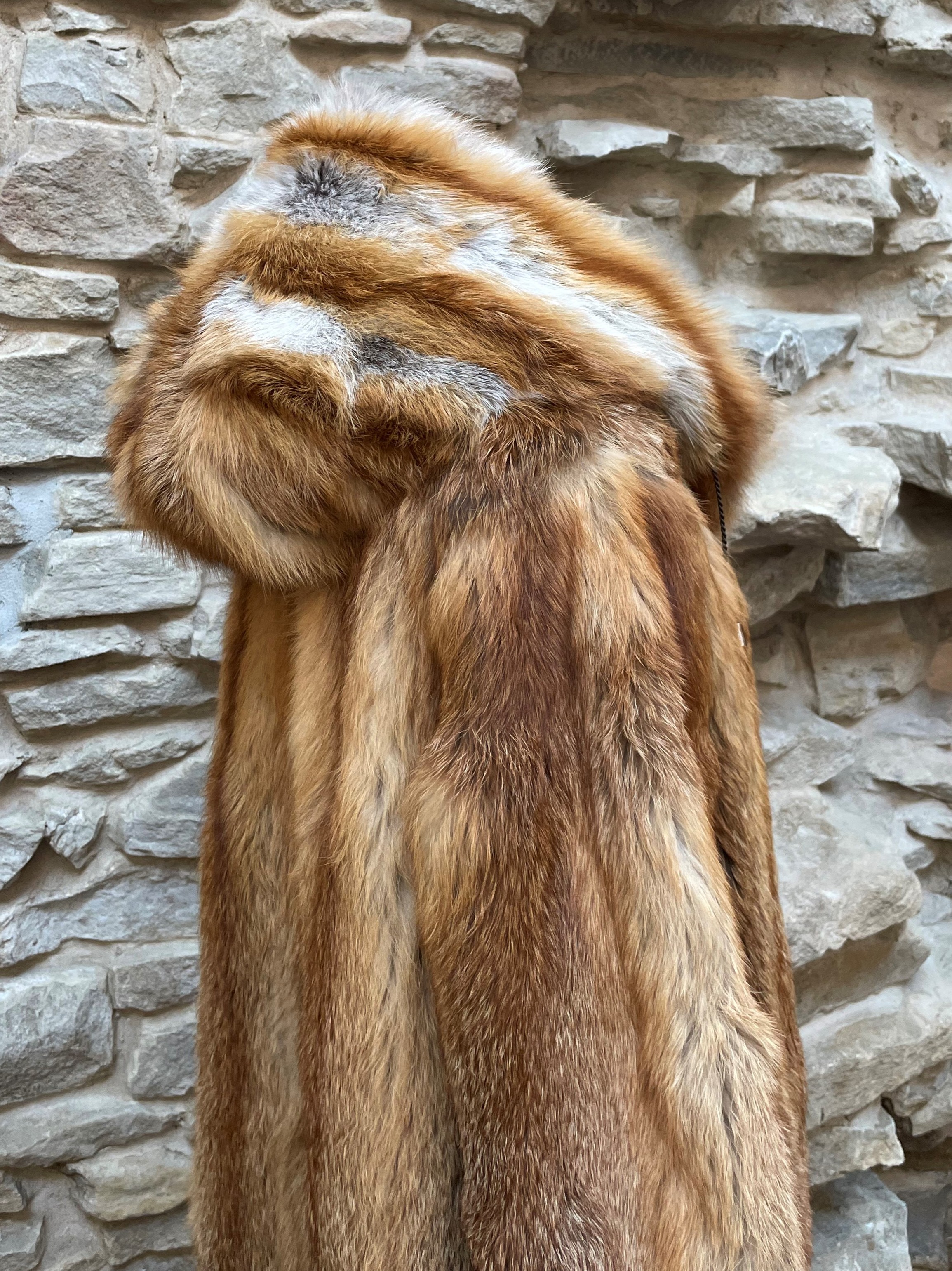 Umarbeitung eines Rotfuchsmantels in eine Rotfuchskapuzenjacke