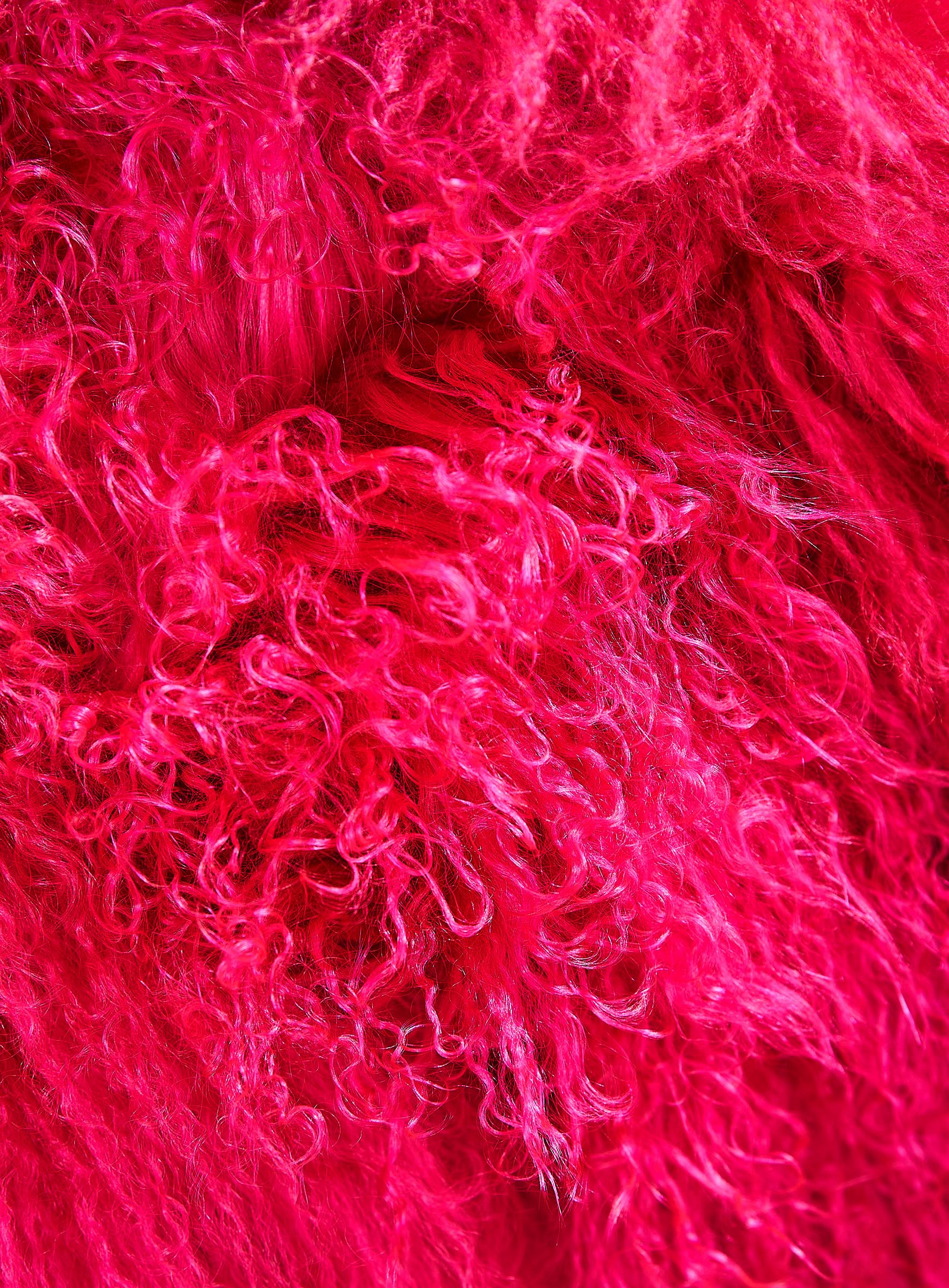 Tibetlamm Felldecke mit Stoffrückseite in pink