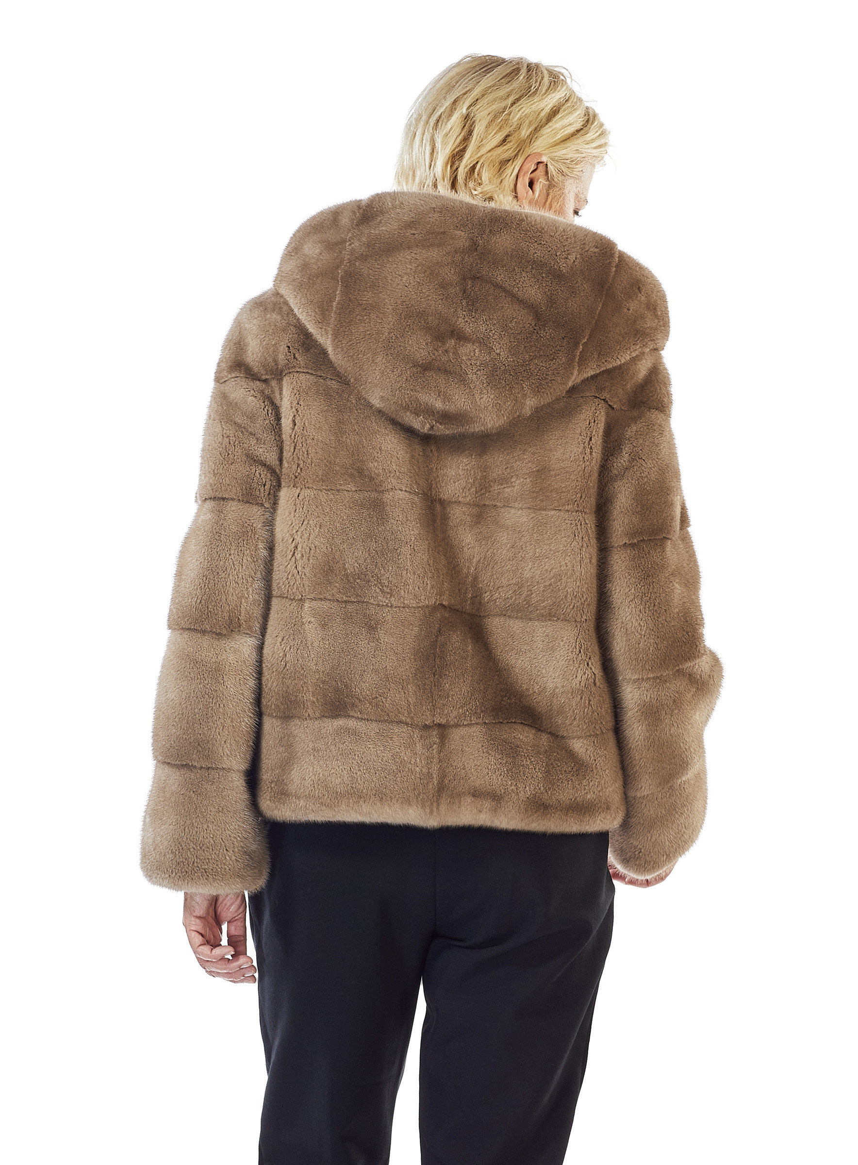 Kurze Nerz Kapuzenjacke in Querverarbeitung pearl