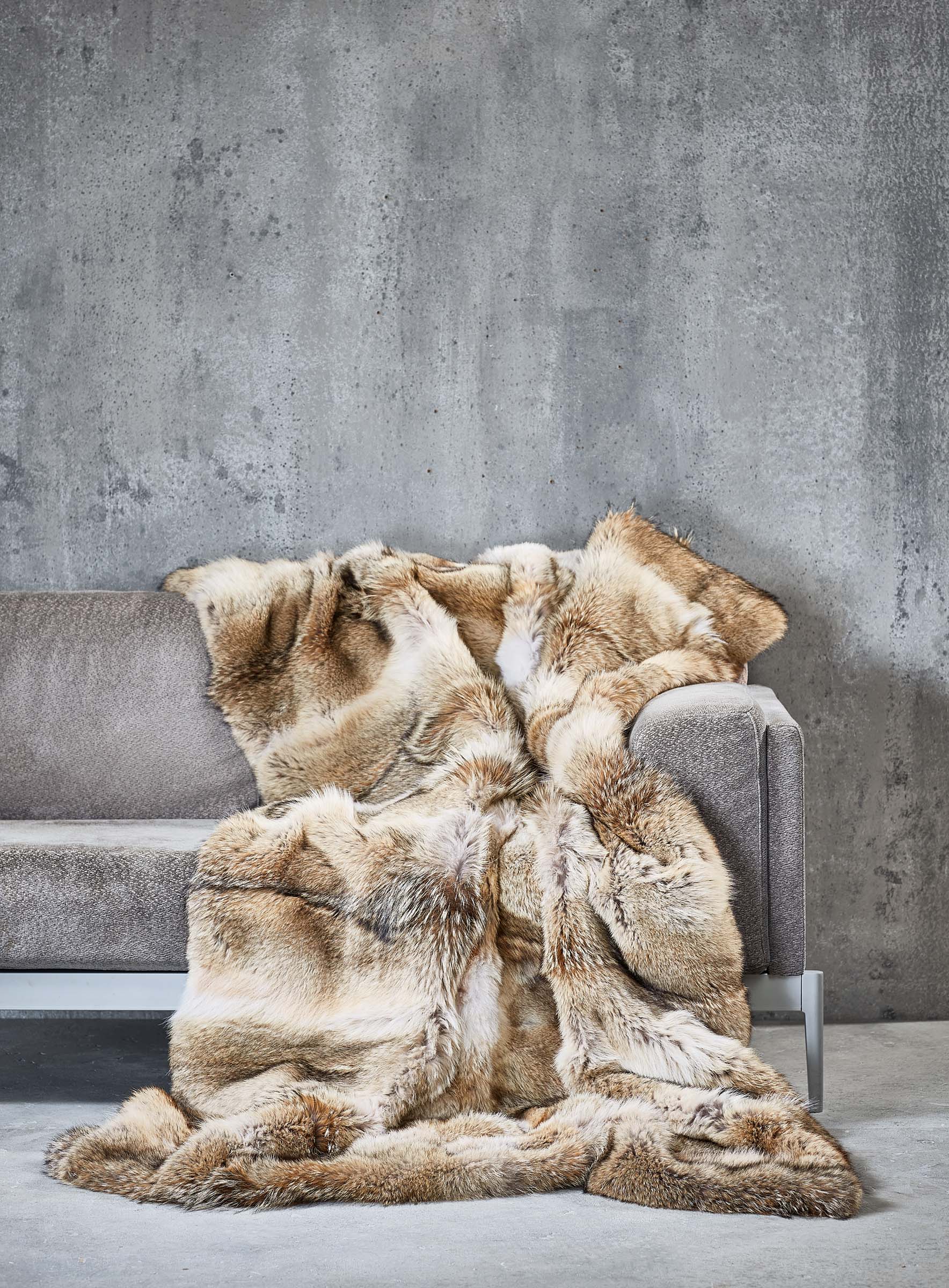Exklusive Felldecke aus wildem Kojoten | 200 x 140 cm