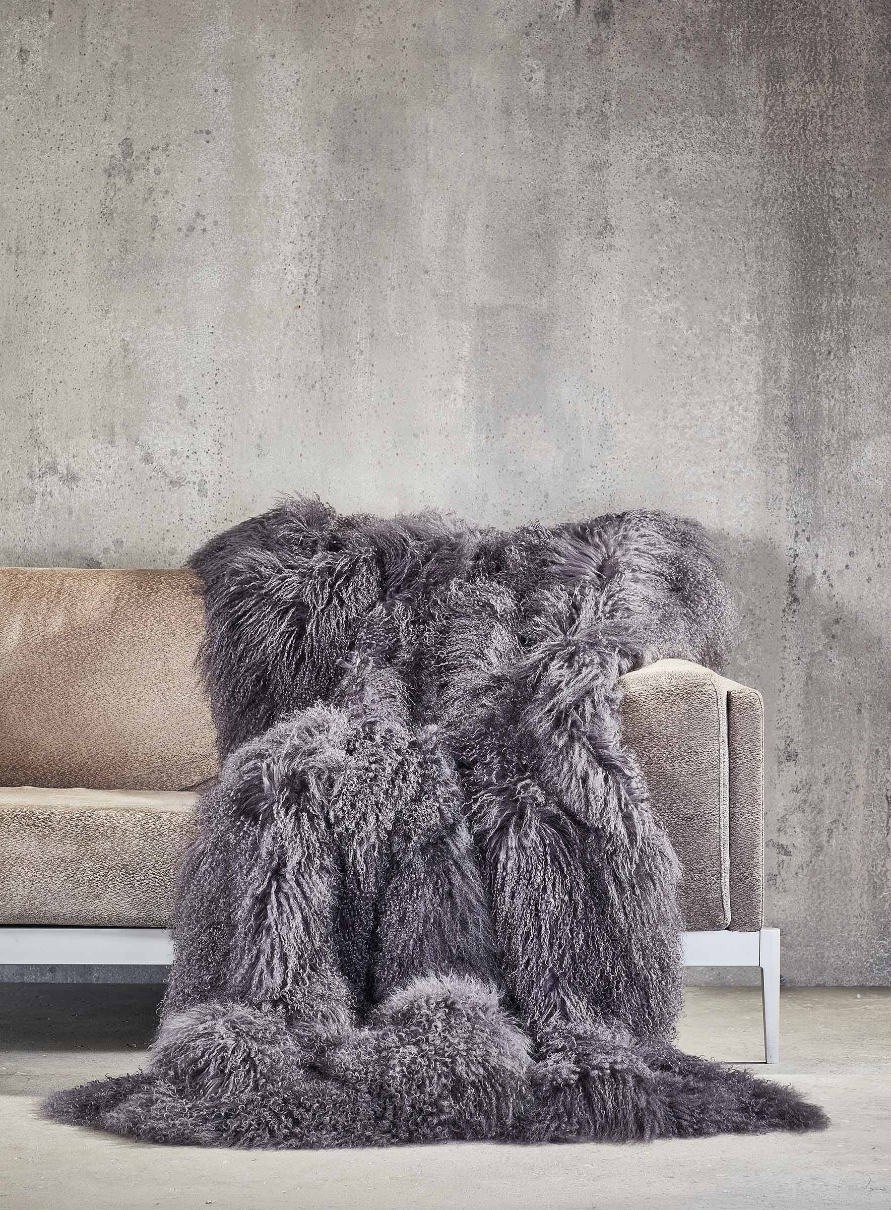 Tibetlamm Felldecke dunkelgrau mit Stoff