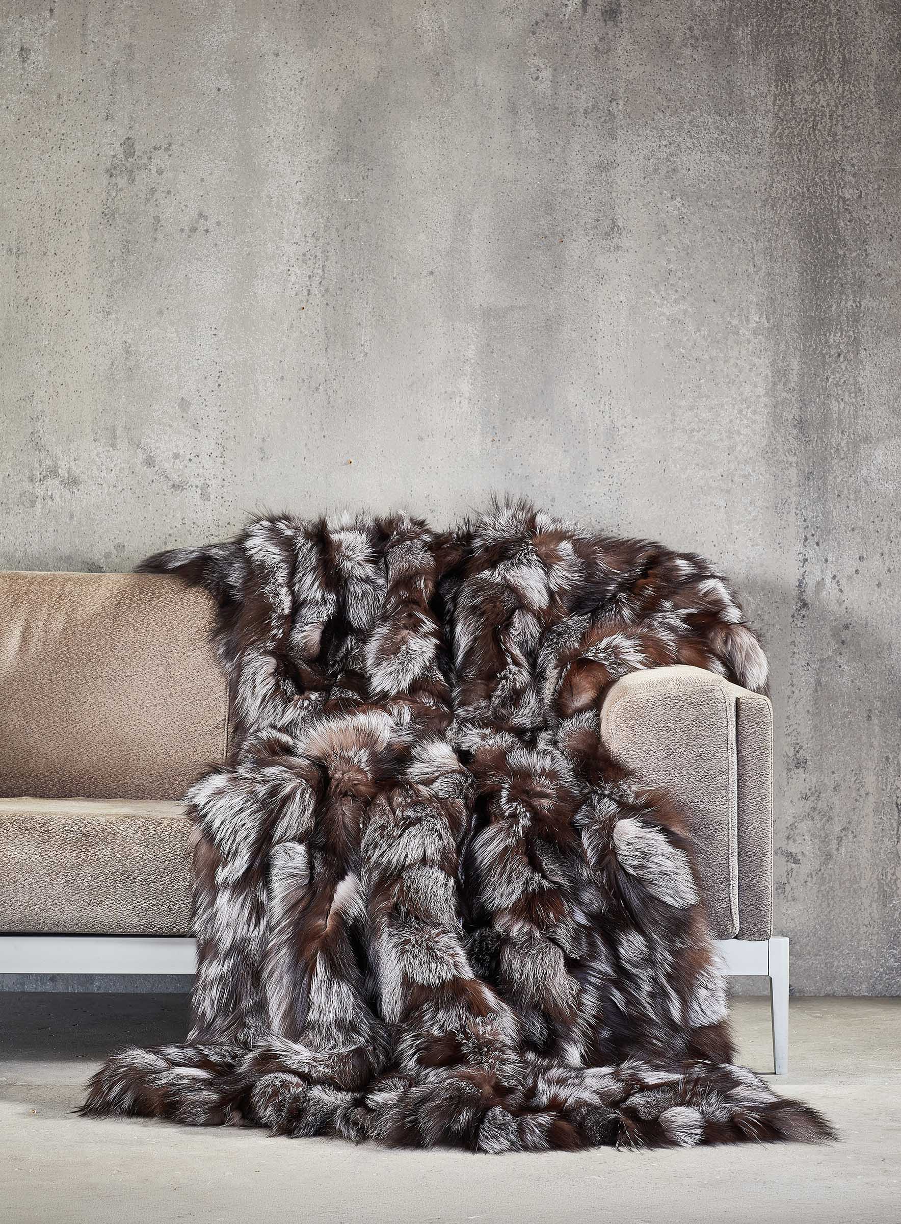 Silberfuchs Patchwork Felldecke