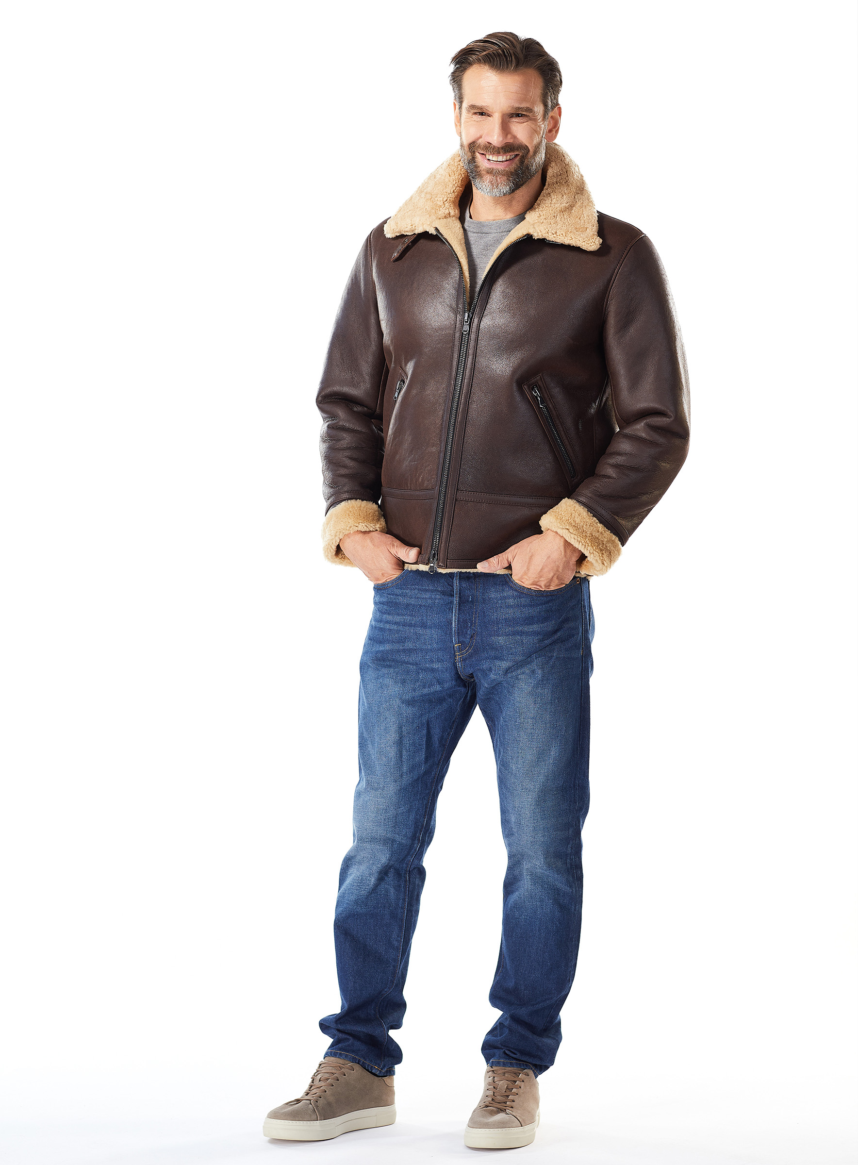 Kurze Lammfell Jacke dunkelbraun im Pilotenstil