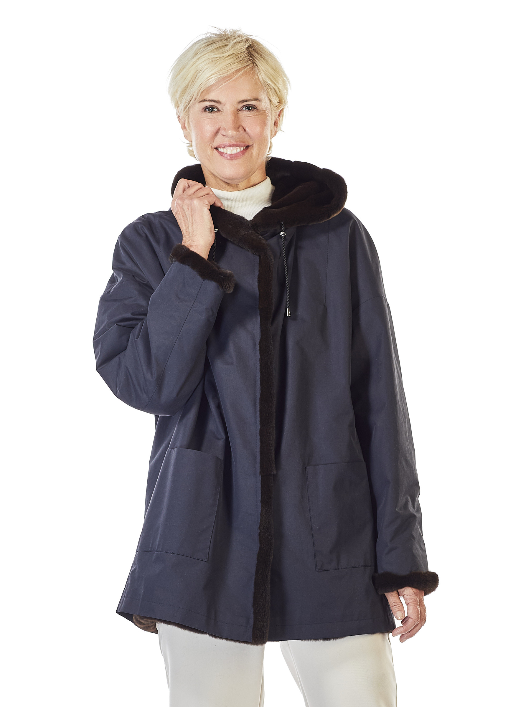 Dunkelblaue Wendejacke mit weichem Samtwiesel