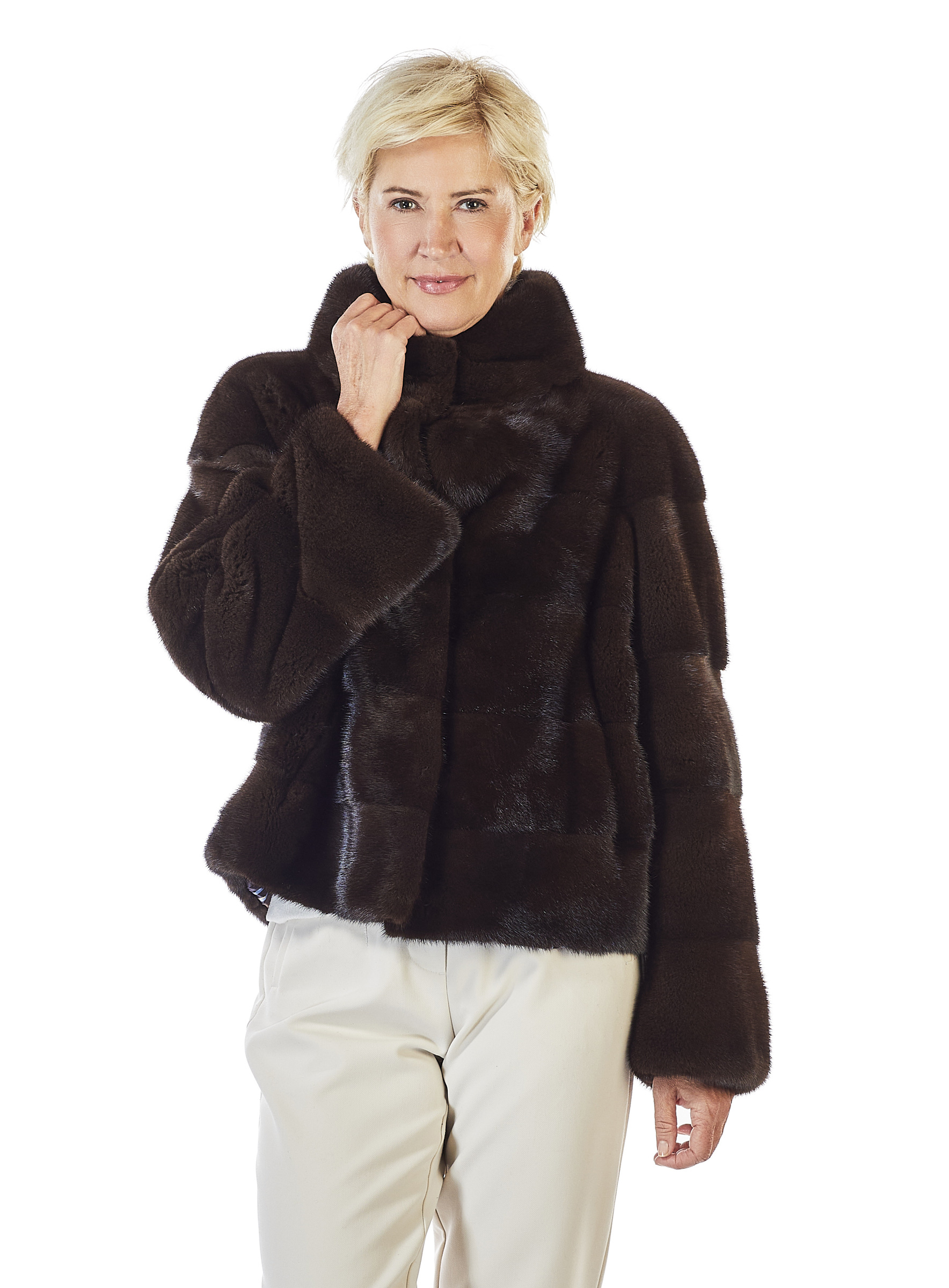 Nerz Kurzjacke in Querverarbeitung dunkelbraun