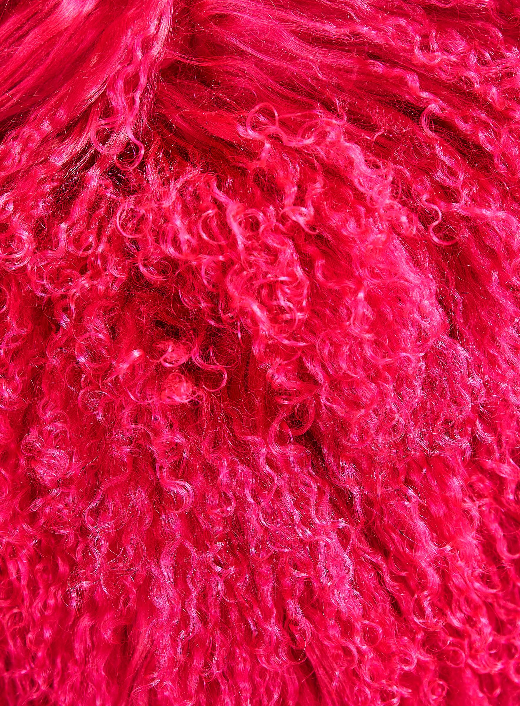 Tibetlamm Felldecke mit Stoffrückseite in pink
