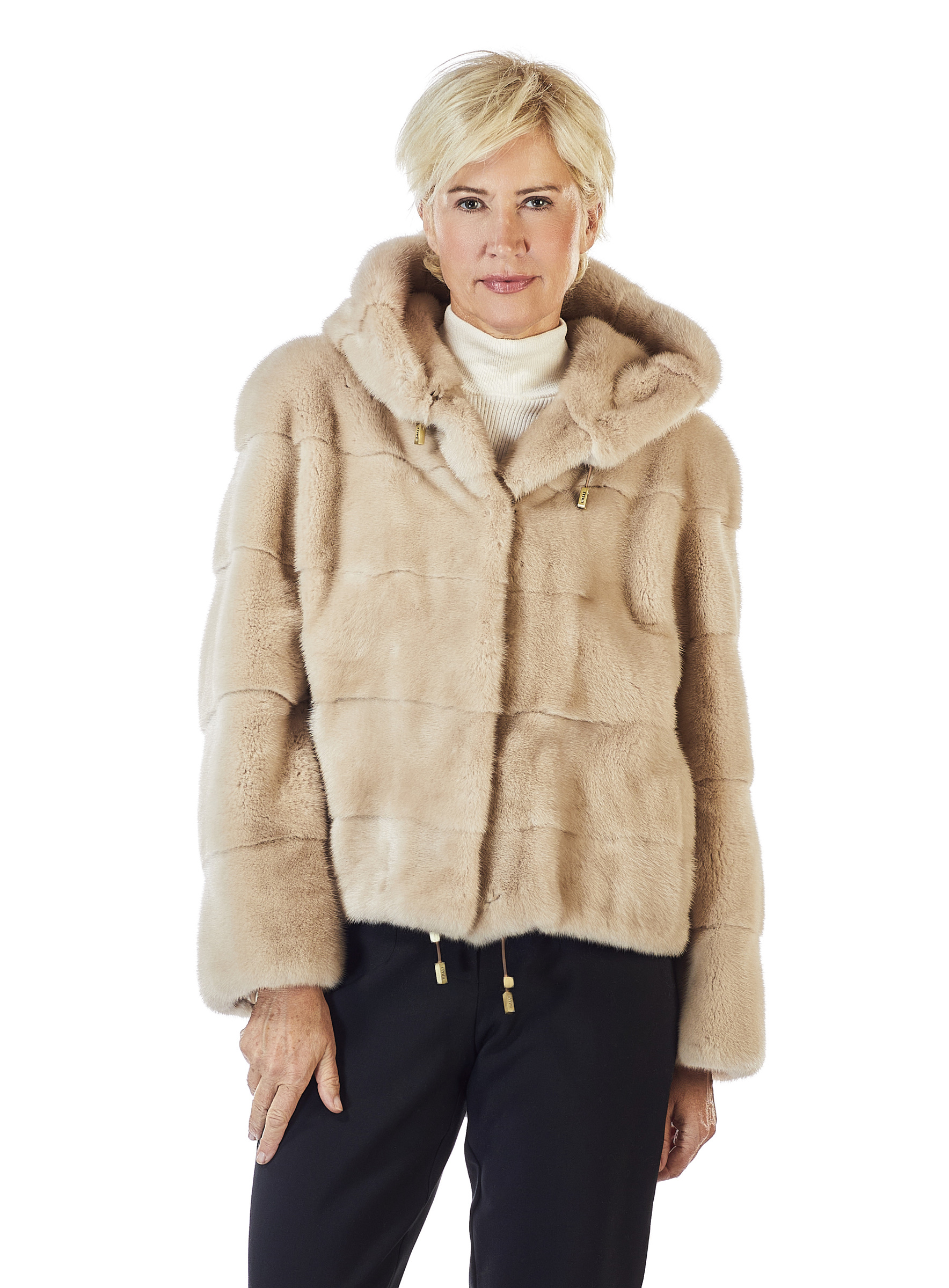 Kurze Nerz Kapuzenjacke in Querverarbeitung beige
