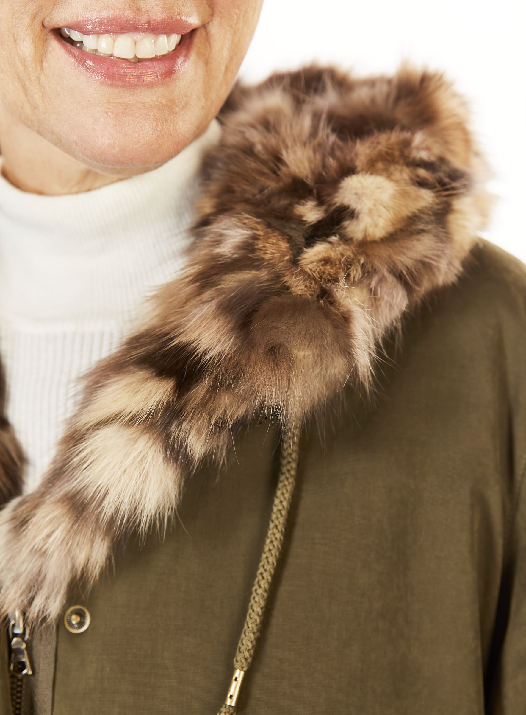 Sportiver Baumwoll Parka mit Zobelpixel oliv
