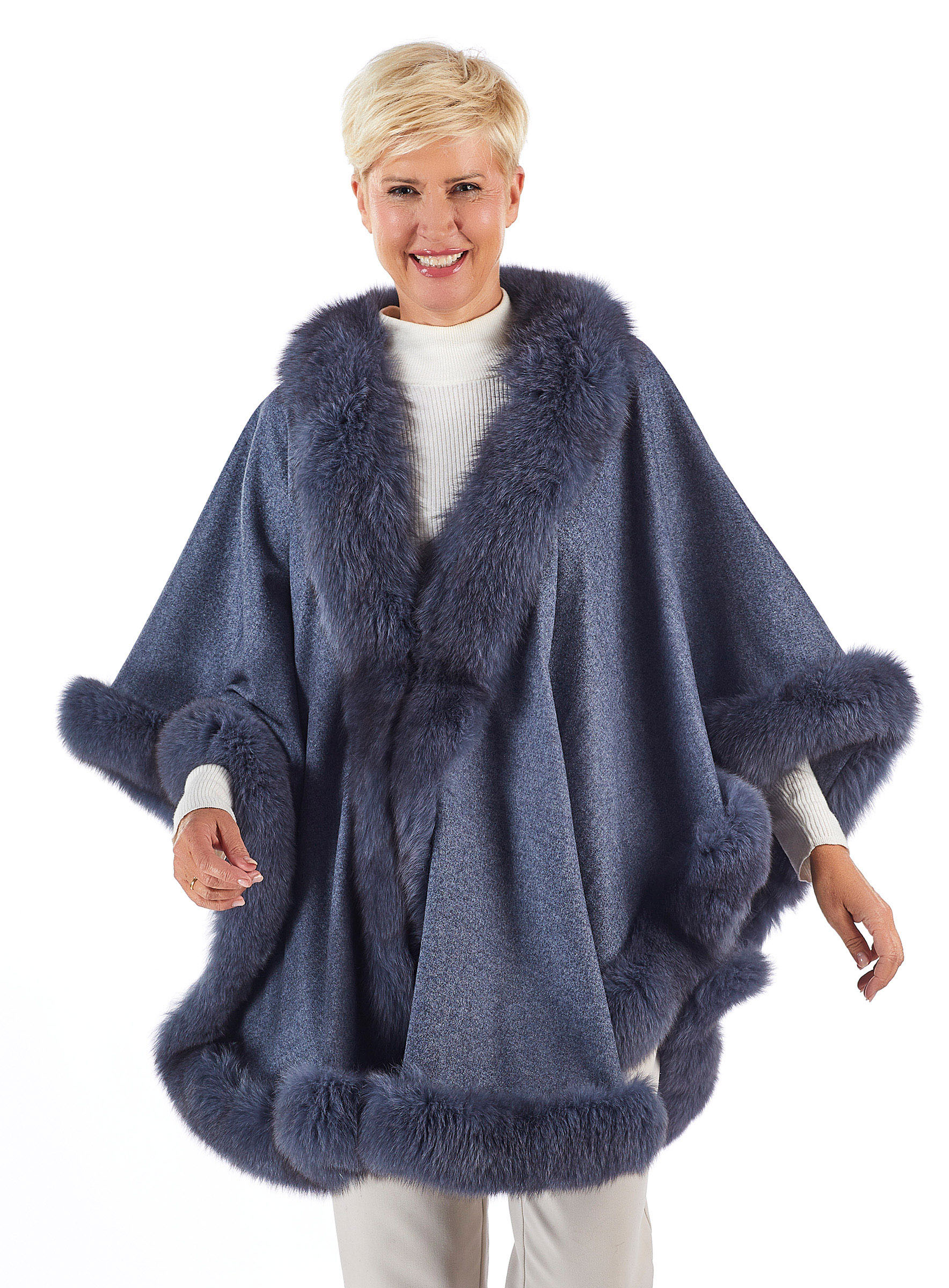 Cashmere Cape mit Fuchsverbrämung graublau